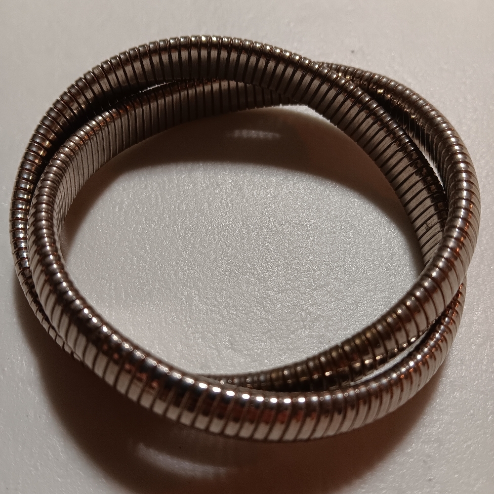 Chic Vintage Silver Coil Bracelet